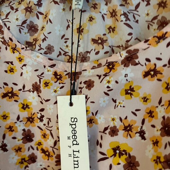 Bundle any 3 of adult clothes only $10 & under for $15 Floral, speed limit 3X - Picture 3 of 5